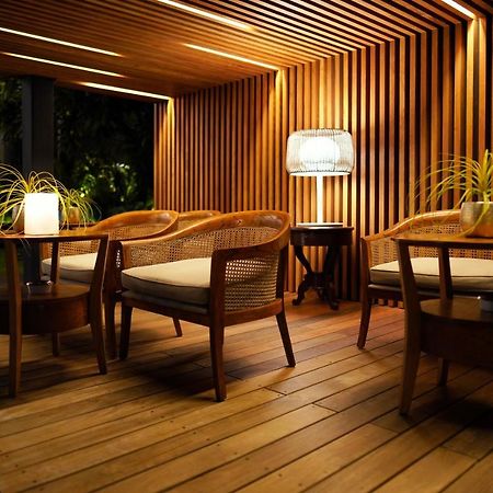蓝色马古拉特海景酒店 - 罗莱夏朵精品酒店集团 圣勒 外观 照片